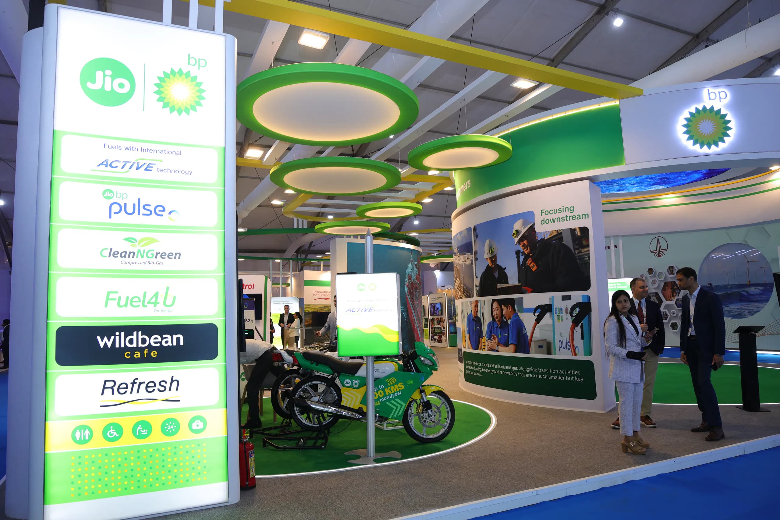 Delegates exploring an LNG ecosystem exhibit